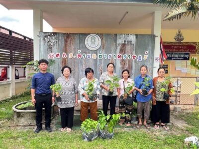Read more about the article เทศบาลตำบลสำราญราษฎร์ ให้ความรู้แก่ประชาชนในพื้นที่ตำบลสำราญราษฎร์ ในหัวข้อการทำเกษตรแบบผสมผสานตามหลักปรัชญาของเศรษฐกิจพอเพียง หลักสูตร 5 ชั่วโมง