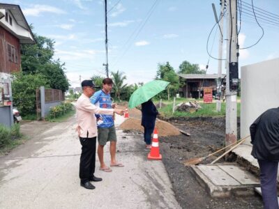 Read more about the article เทศบาลตำบลสำราญราษฎร์ ลงพื้นที่ติดตามและตรวจสอบความคืบหน้า โครงการก่อสร้างขยายไหล่ทางถนนคอนกรีตเสริมเหล็ก สายบ้านสันโป่ง – บ้านป่าเส้า บริเวณช่วงซอย 4 และซอย 5 หมู่ที่ 8 บ้านสันโป่ง