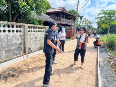 Read more about the article เทศบาลตำบลสำราญราษฎร์ ลงพื้นที่ตรวจติดตามโครงการก่อสร้างถนนคอนกรีตเสริมเหล็ก โครงการปรับปรุงผิวจราจรแอสฟัลท์ติกคอนกรีต (Overlay) บริเวณซอย 14 หมู่ที่ 3 บ้านป่าสักหลวง และตรวจสอบท่อระบายน้ำคอนกรีตเสริมเหล็ก ใน ซอย 3 หมู่ที่ 3 บ้านป่าสักหลวง