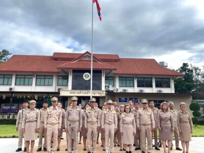 Read more about the article เทศบาลตำบลสำราญราษฎร์ จัดกิจกรรมเนื่องใน วันพระราชทานธงชาติไทย (Thai National Flag Day)